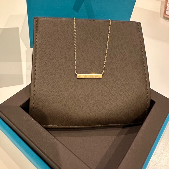 Birks Essential Horizontal Bar Necklace - Picture 3 of 8